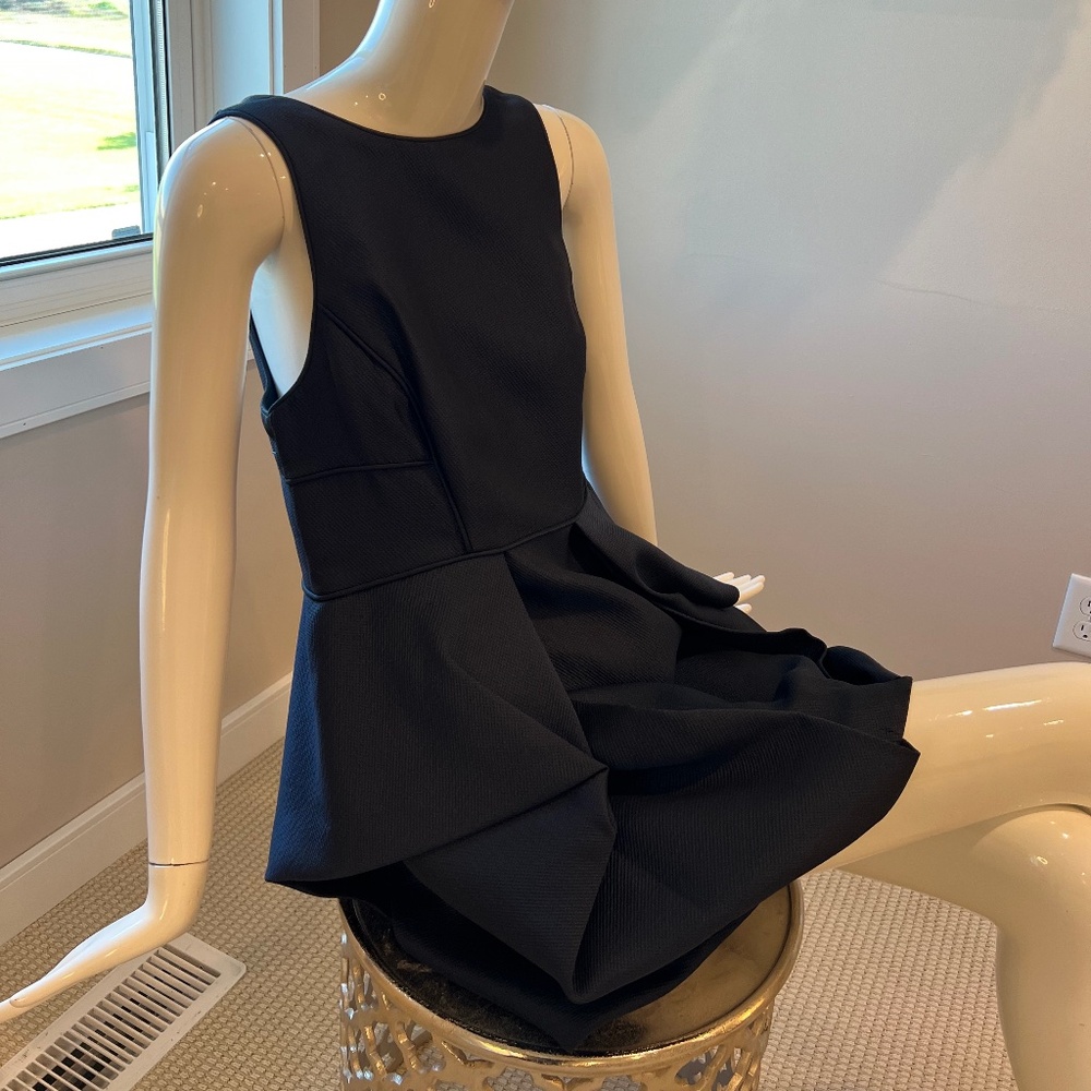 Tibi Navy blue, size 12 designer dress, MINT! NWT NEW Open back detail